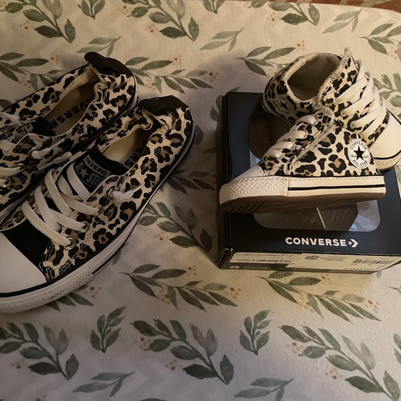 Mom and mini matching converse - Picture 1 of 1